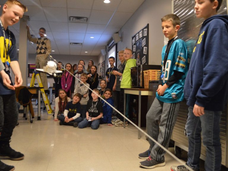 Star Fleet to Mission Control: Egg Incoming!