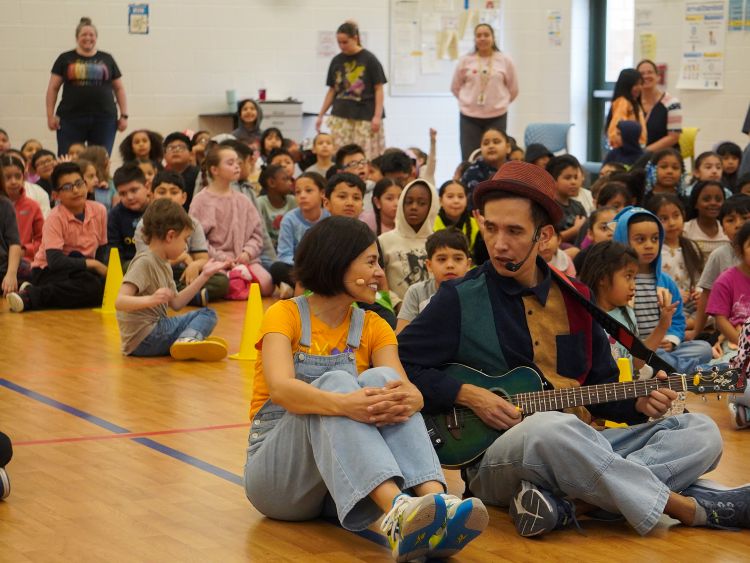 One, two three, uno, dos, tres